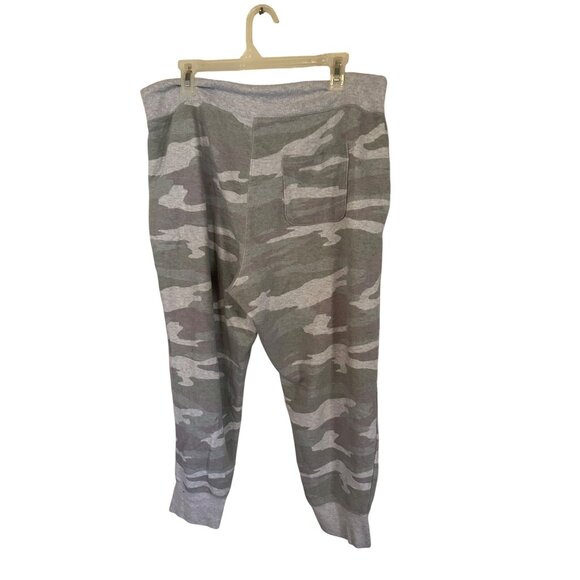 Aerie gray camo sweat pants with draw string size L - Picture 2 of 7